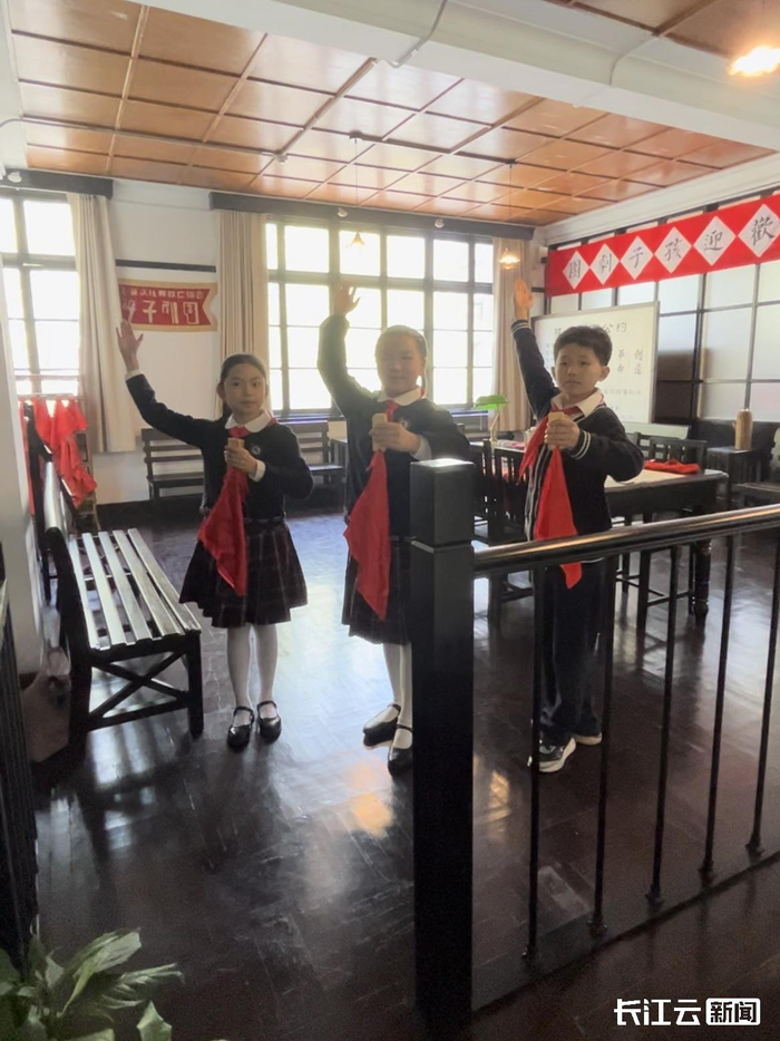 长春街小学新孩子剧团表演
