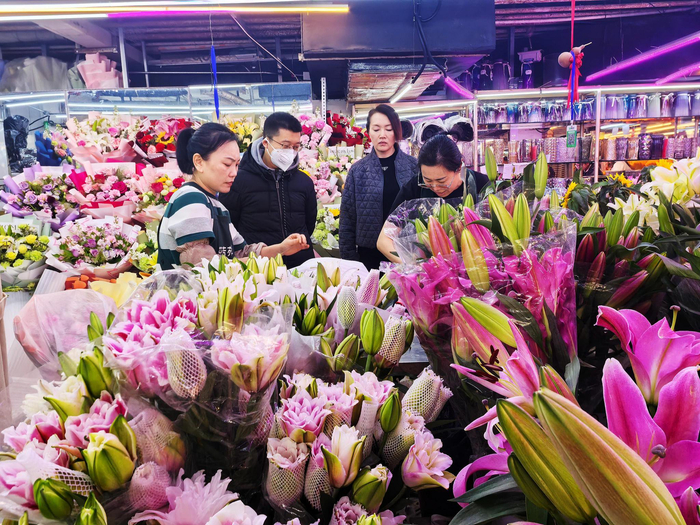 市民选购鲜花