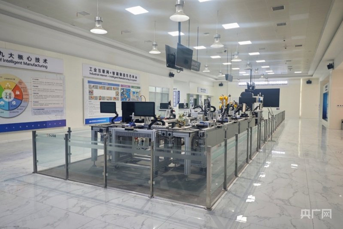 清研理工制造产线展示区（央广网发  李欣蔓  摄）