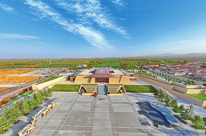 陶寺遗址博物馆主体建筑全景。李现俊摄