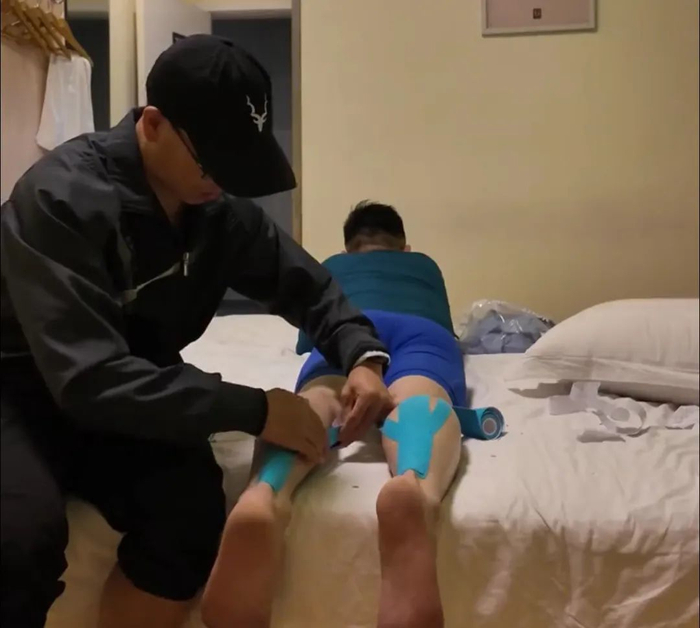 赛前帮助跑者放松肌肉 受访者供图