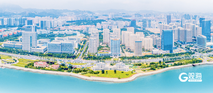 西海岸新区城市风貌。