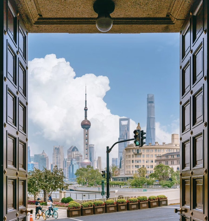 图为此前拍摄的景别中有一盏红绿灯遮挡。/采访对象供图