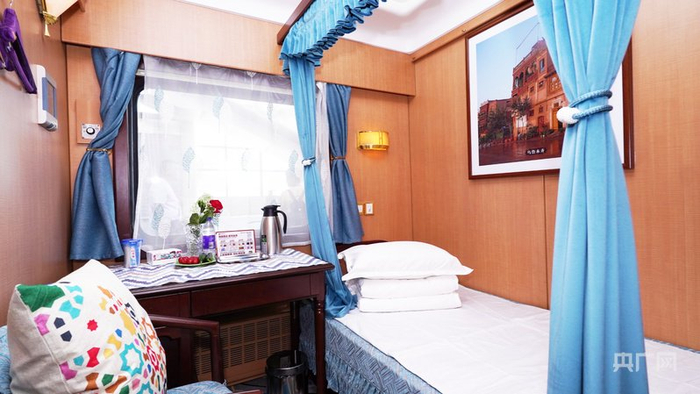 新东方号车厢内饰  （央广网发  刘欢欢  摄）