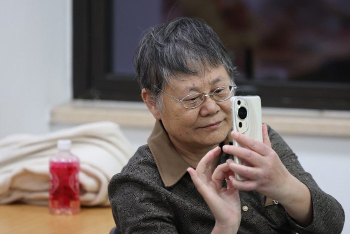 市民艺术夜校银发形象管理课