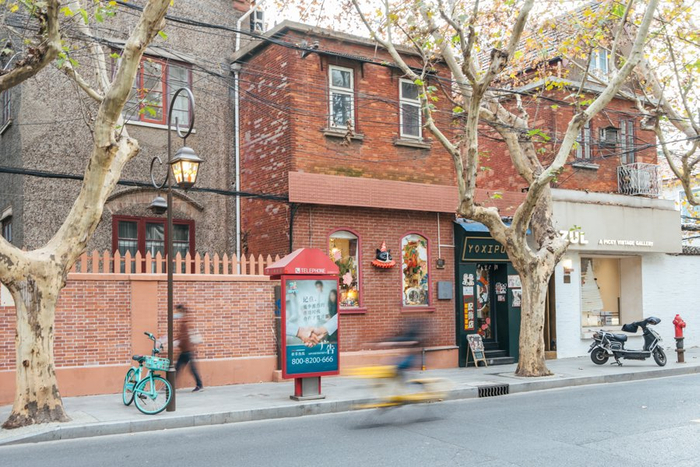 巨鹿路上的潮流精品店。静安区供图