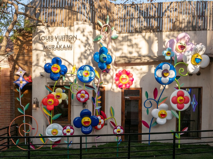 路易威登×村上隆咖啡花园。静安区供图