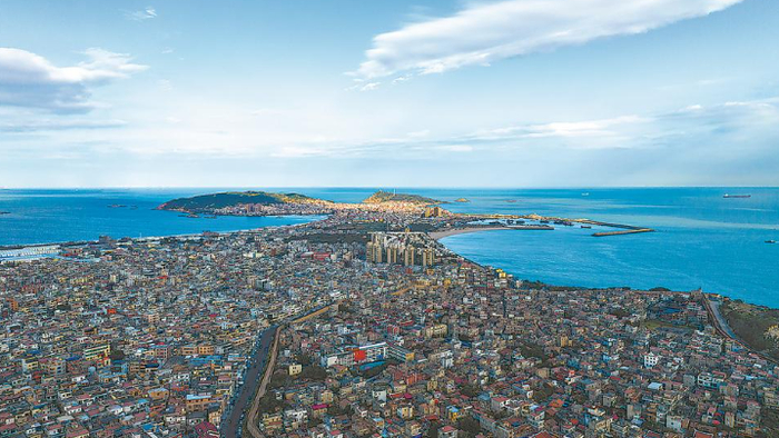 航拍大港湾湾区崇武古镇。 邓文祥 摄