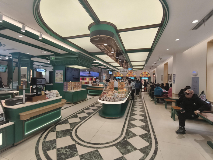 改造后的靖宇街总店
