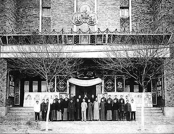 1937年，新新大戏院开张。 马龙 供图