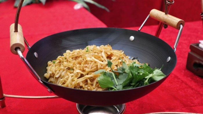 烂镬炒粉。陈玮琪 摄