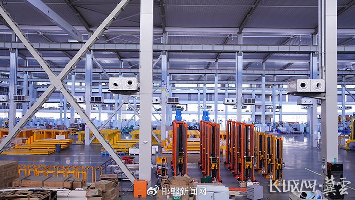 唐山百川机器人共享制造工厂。邢丁 摄