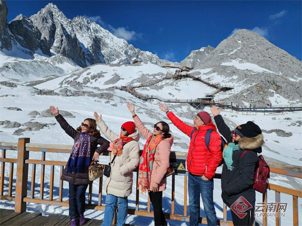 越南游客在云南的雪山旅游 受访者供图