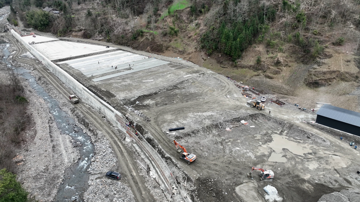 绵阳平武县锁江乡，正在改扩建的虹鳟养殖基地。  受访者供图。
