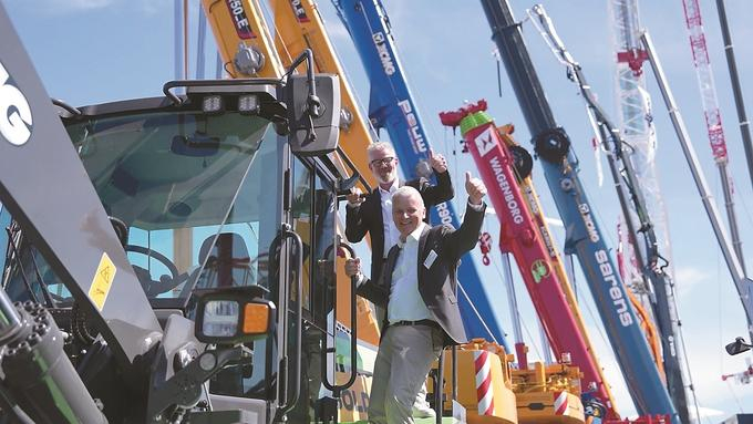 客户体验徐工产品 （徐工供图）