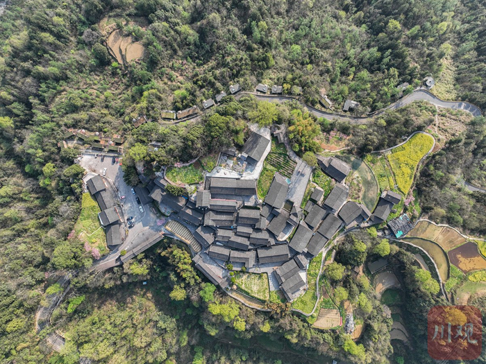 航拍十八洞村。 摄影 吴聃