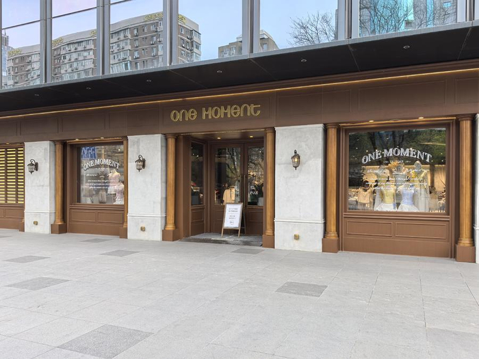 One Moment北京朝外THE BOX店外观。