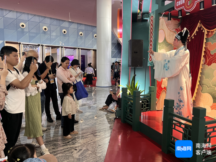 消博会上的琼剧展演。记者 丁文文 摄