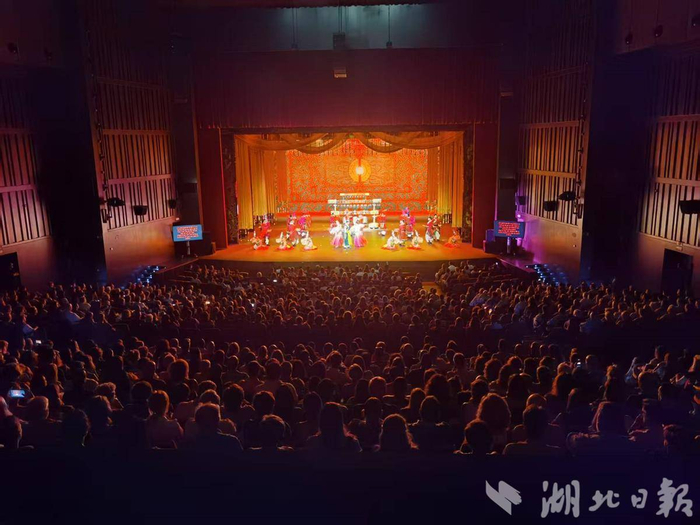 2024年9月，《编钟乐舞》在葡萄牙贝伦文化中心演出（湖北省演艺集团供图）