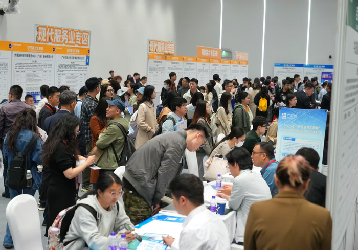 招聘活动吸引上万名求职者报名参加。 主办方供图