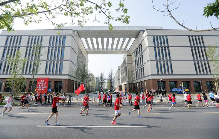 2025中国人保雄安马拉松雄安科创中心赛道。雄安马拉松组委会 供图