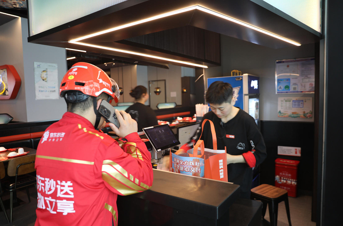 ▲京东外卖骑手 图据视觉中国