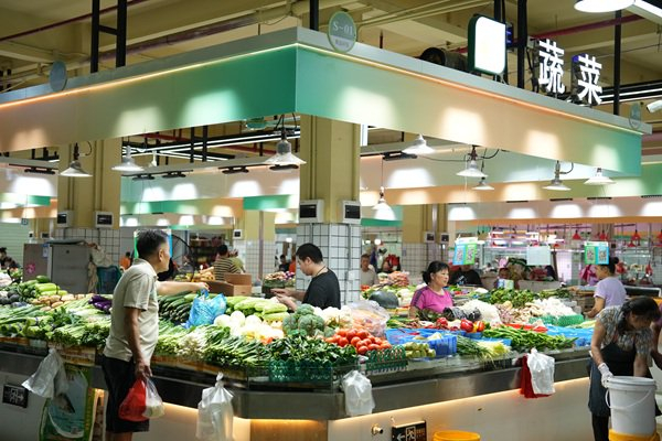 升级改造后的清远市洲心市场
