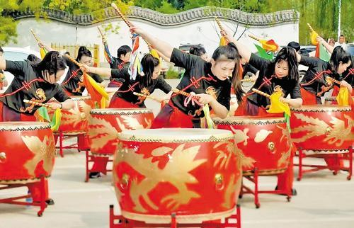     4月20日，全国“四季村晚”示范展示活动走进邢台市柏乡县北郝村。图为活动现场。 河北省文化和旅游厅供图