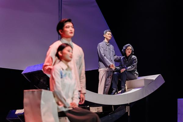 《抉择》演出照片。合肥新站高新区、安徽艺术学院供图