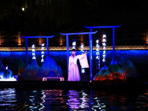 夜游扬州感受古运河的魅力（央广网发  黄磊  摄）