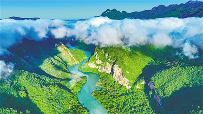 　　昌江王下乡十里画廊。陈元才 摄