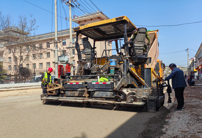 灵台县老城区管网改造项目二期施工现场（灵台县融媒体中心供图）