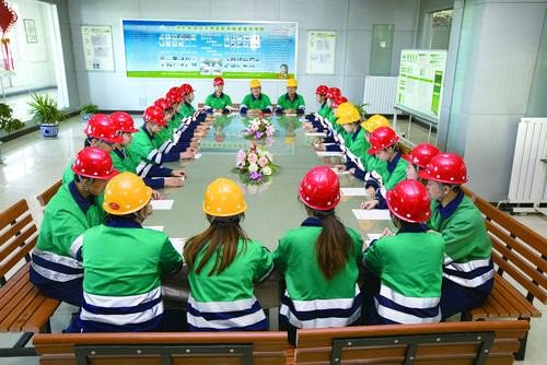 甘肃有色冶金职业技术学院学生在金川集团实习