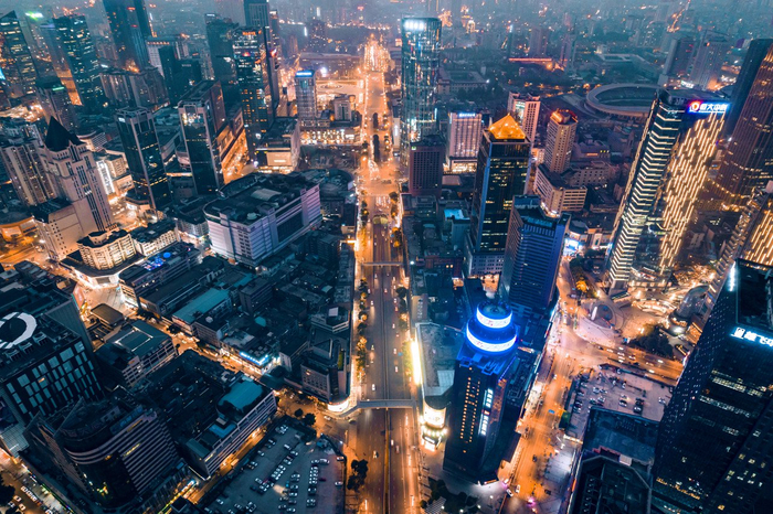 成都春熙路夜景 图源：图虫创意