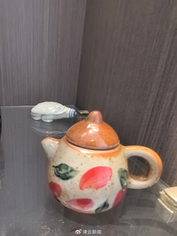 儿子和儿媳送的小壶