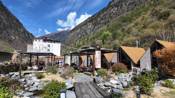 “理小路”沿途的民宿环境优美（央广网记者  昌思荣  摄）