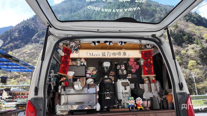 “理小路”沿途的旅行咖啡车（央广网记者  昌思荣  摄）