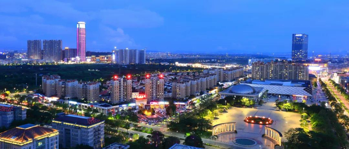 古镇夜色  梁悦华摄