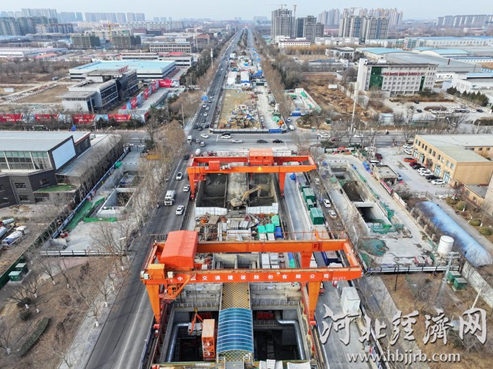 北京轨道交通22号线（平谷线）河北段神潮盾构区间施工现场。新华社发 王民 摄