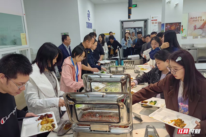 中展集团湘味浓浓的午餐。