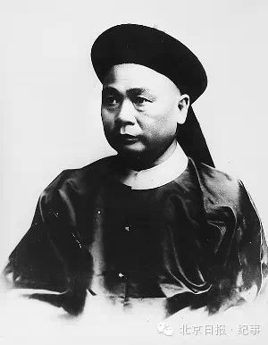 主持京张铁路建设时的詹天佑