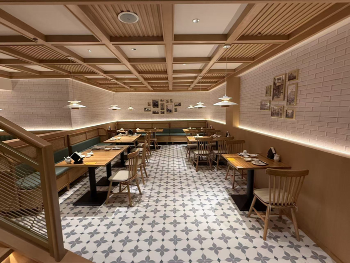 南翔馒头店西南首店落子成都，图为新店室内环境。豫园文化饮食集团图