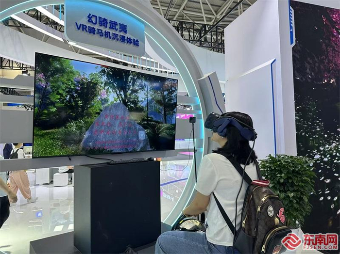 VR骑马机沉浸体验。