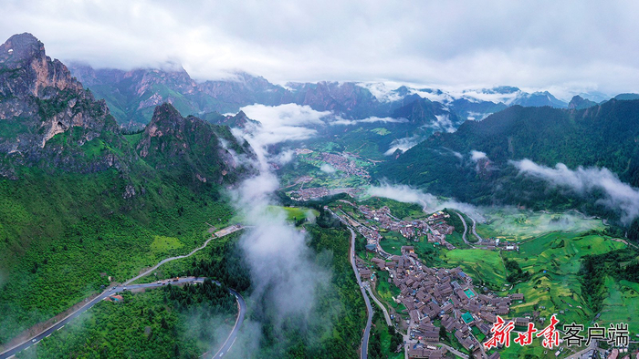 扎尕那。陈坤 摄