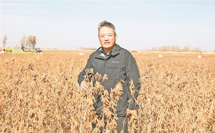 胡喜平，北大荒垦丰种业股份有限公司大豆研究院院长。