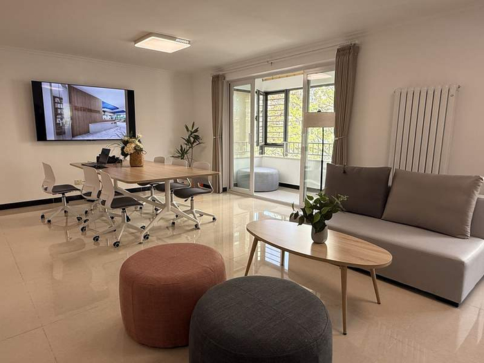 昌平区为青年人才免费提供600余套公寓，图为公寓起居室。新京报记者 田杰雄 摄