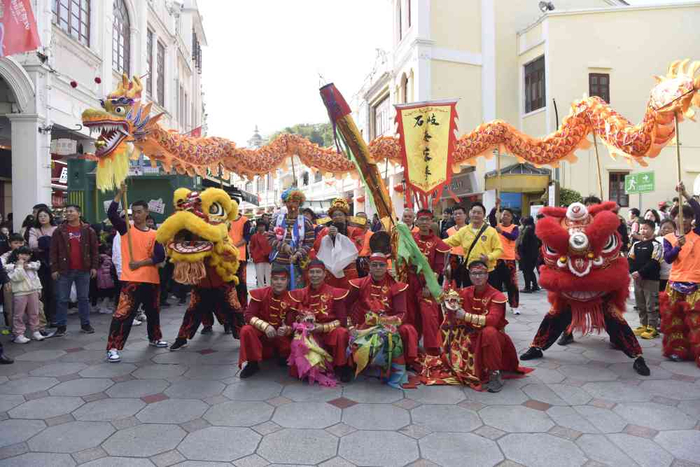 今年春节期间的广东省中山市的非遗巡游。新华社发