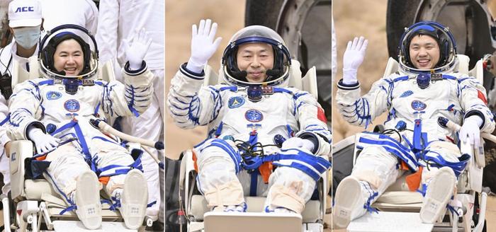 4月30日,神舟十九号航天员王浩泽、蔡旭哲、宋令东(从左至右)安全顺利出舱(拼版照片)。新华社记者 李鑫 连振 摄