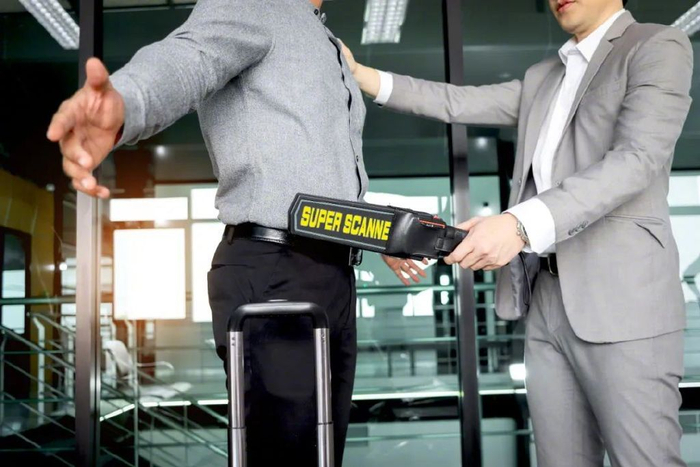 安全检查｜图源：图虫创意