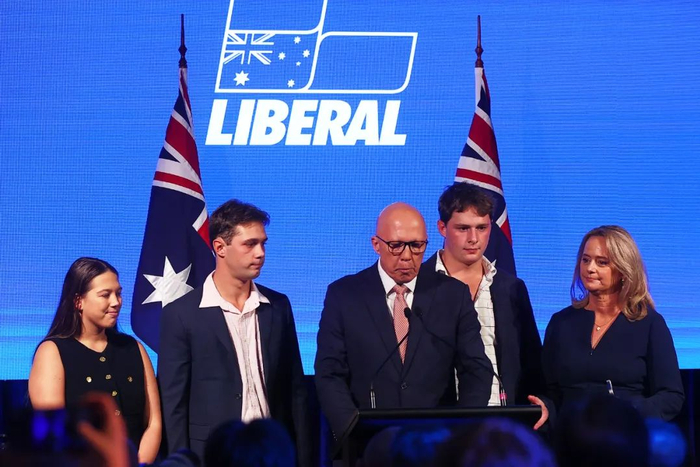 　　△反对党联盟党领袖达顿3日晚在布里斯班承认败选。联盟党是由自由党与国家党等长期结盟组成的保守派联盟。很多人习惯上将其统称为自由党。图源：视觉中国